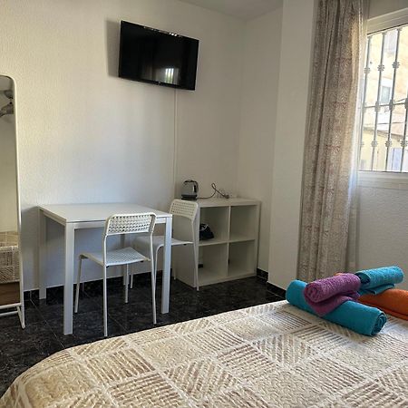 Almeria Centro Habitacion Privada En Apartamento Compartido Exteriör bild