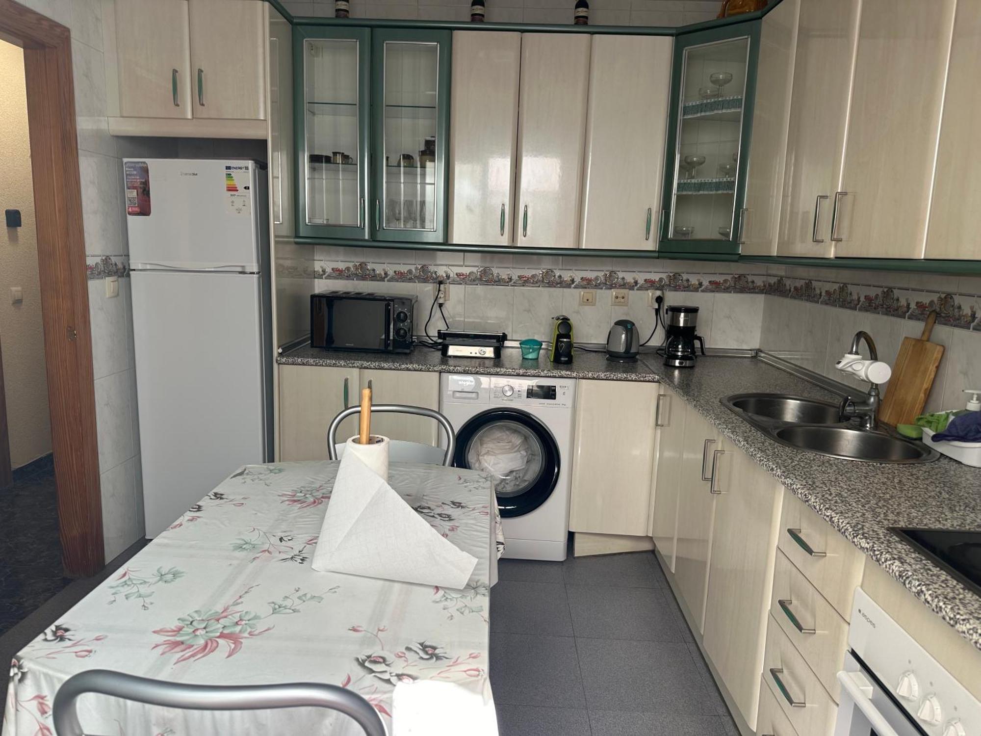 Almeria Centro Habitacion Privada En Apartamento Compartido Exteriör bild