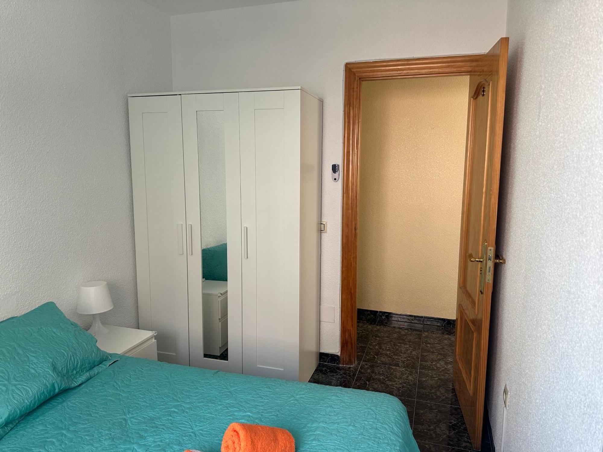 Almeria Centro Habitacion Privada En Apartamento Compartido Exteriör bild