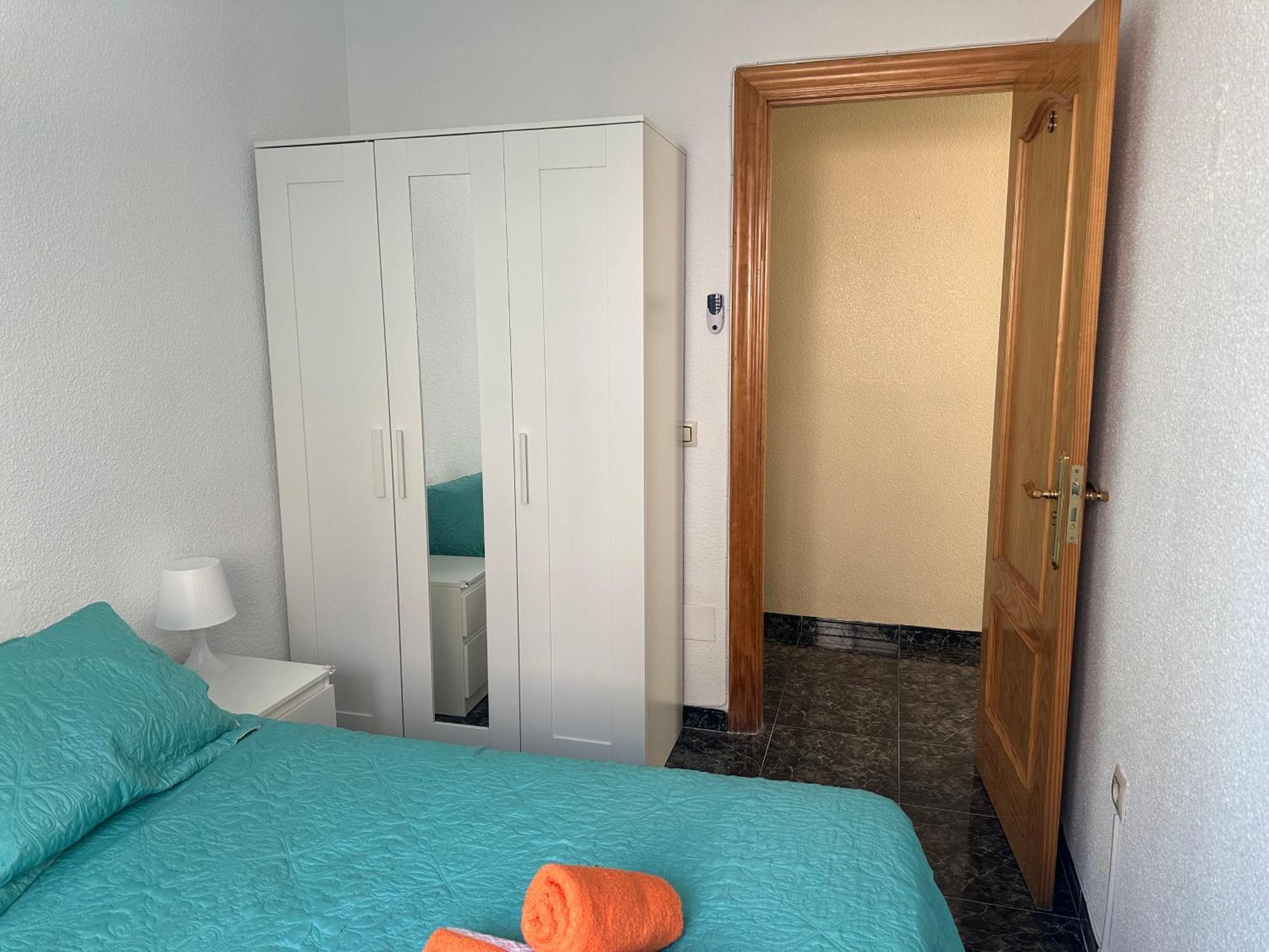 Almeria Centro Habitacion Privada En Apartamento Compartido Exteriör bild