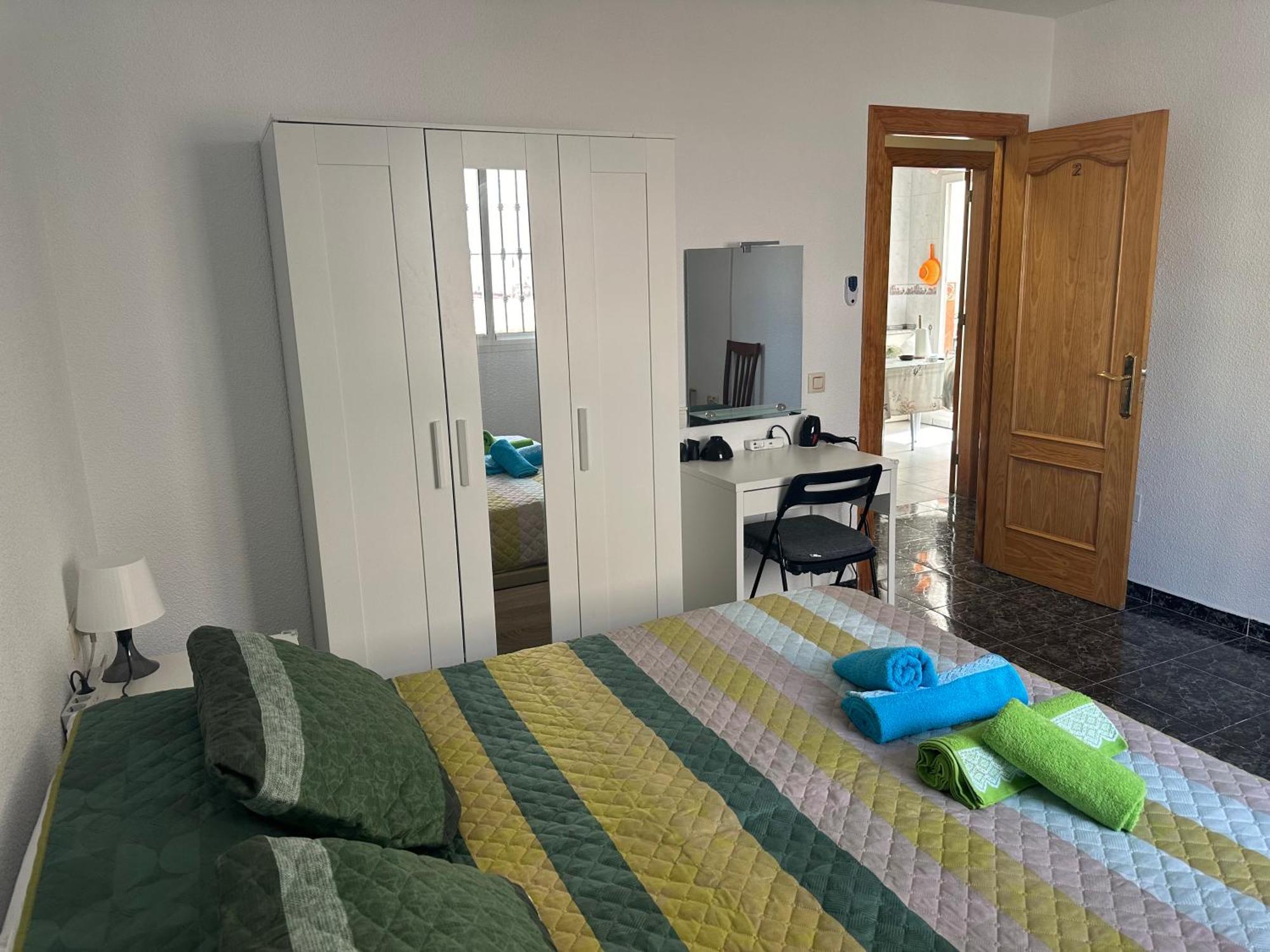Almeria Centro Habitacion Privada En Apartamento Compartido Exteriör bild