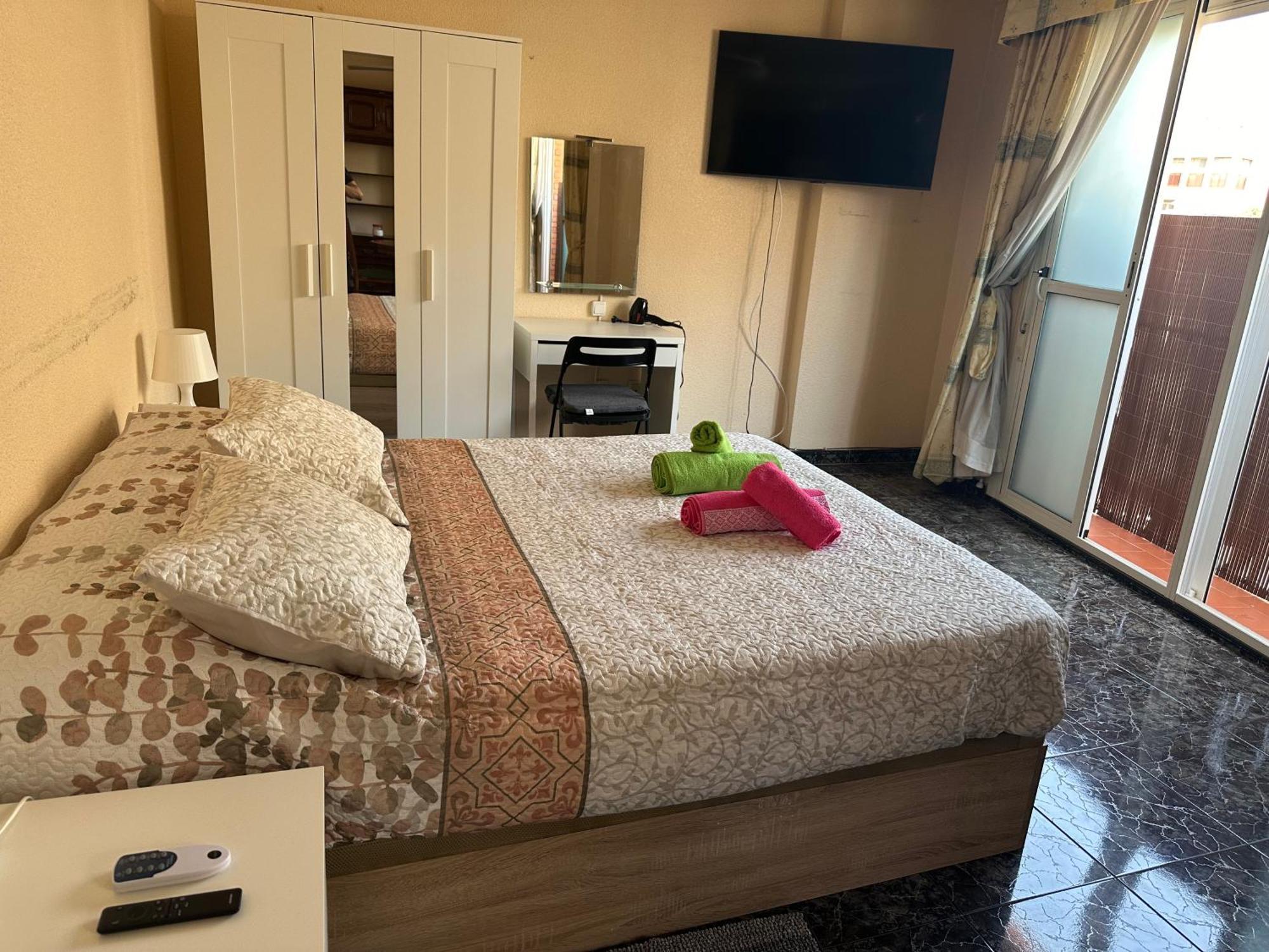 Almeria Centro Habitacion Privada En Apartamento Compartido Exteriör bild