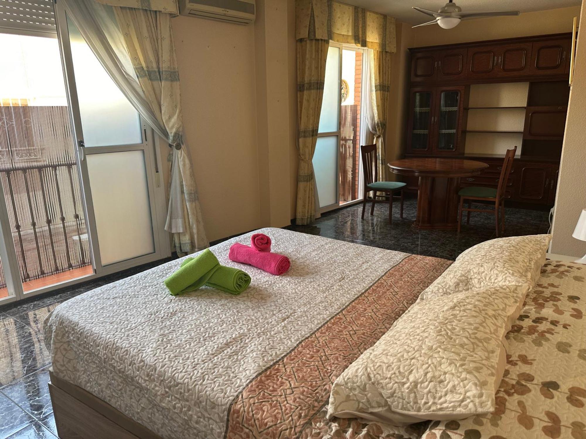 Almeria Centro Habitacion Privada En Apartamento Compartido Exteriör bild