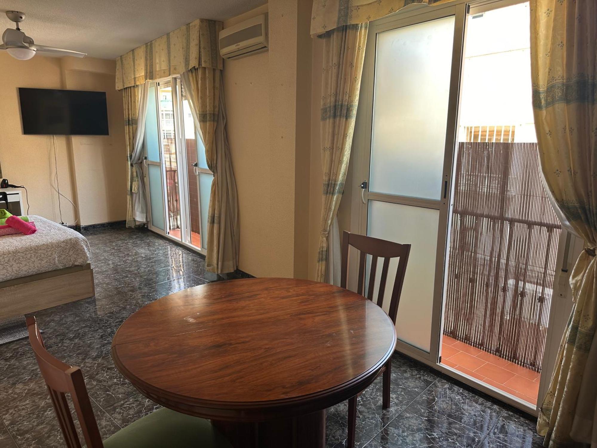 Almeria Centro Habitacion Privada En Apartamento Compartido Exteriör bild