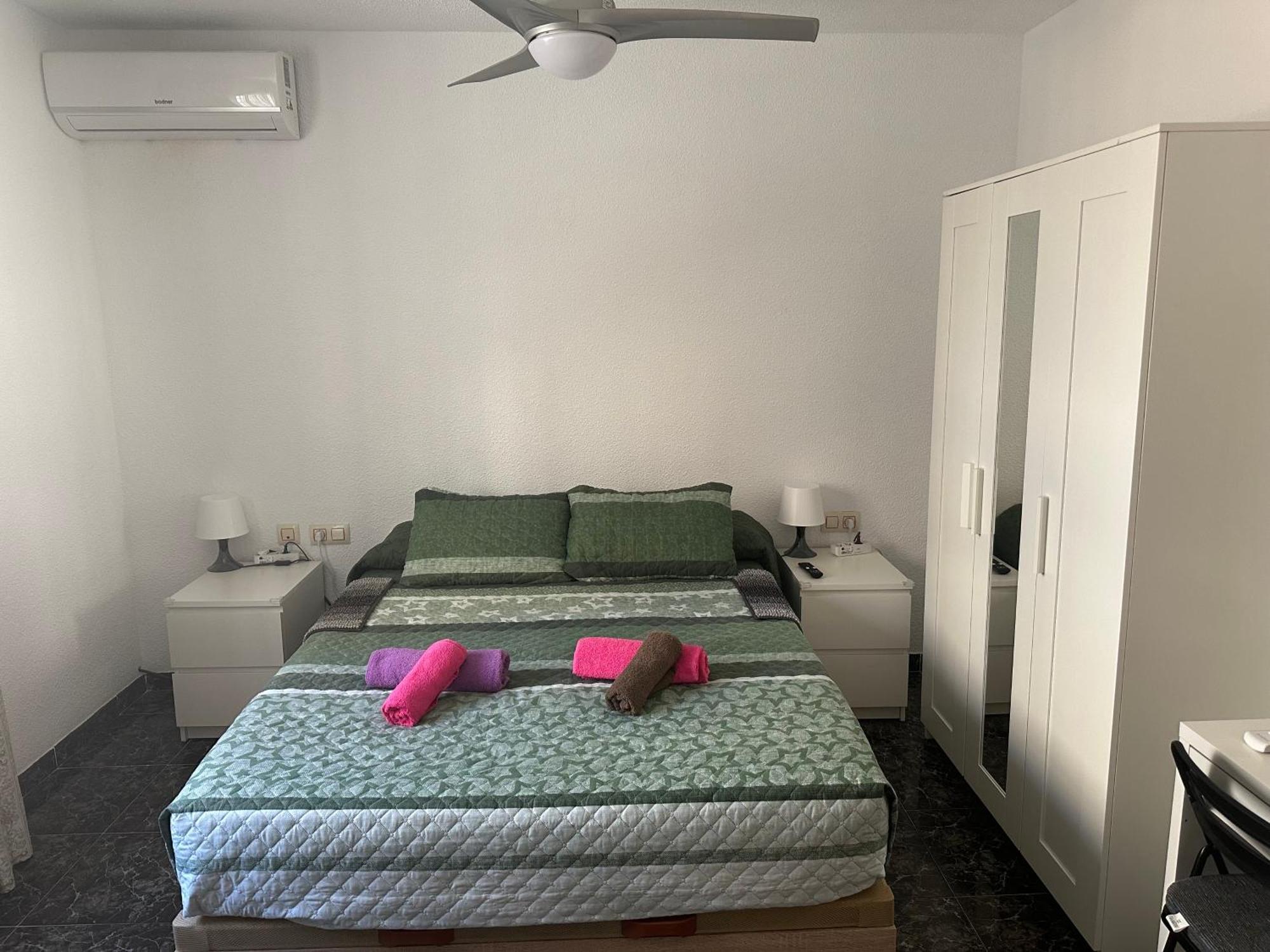 Almeria Centro Habitacion Privada En Apartamento Compartido Exteriör bild