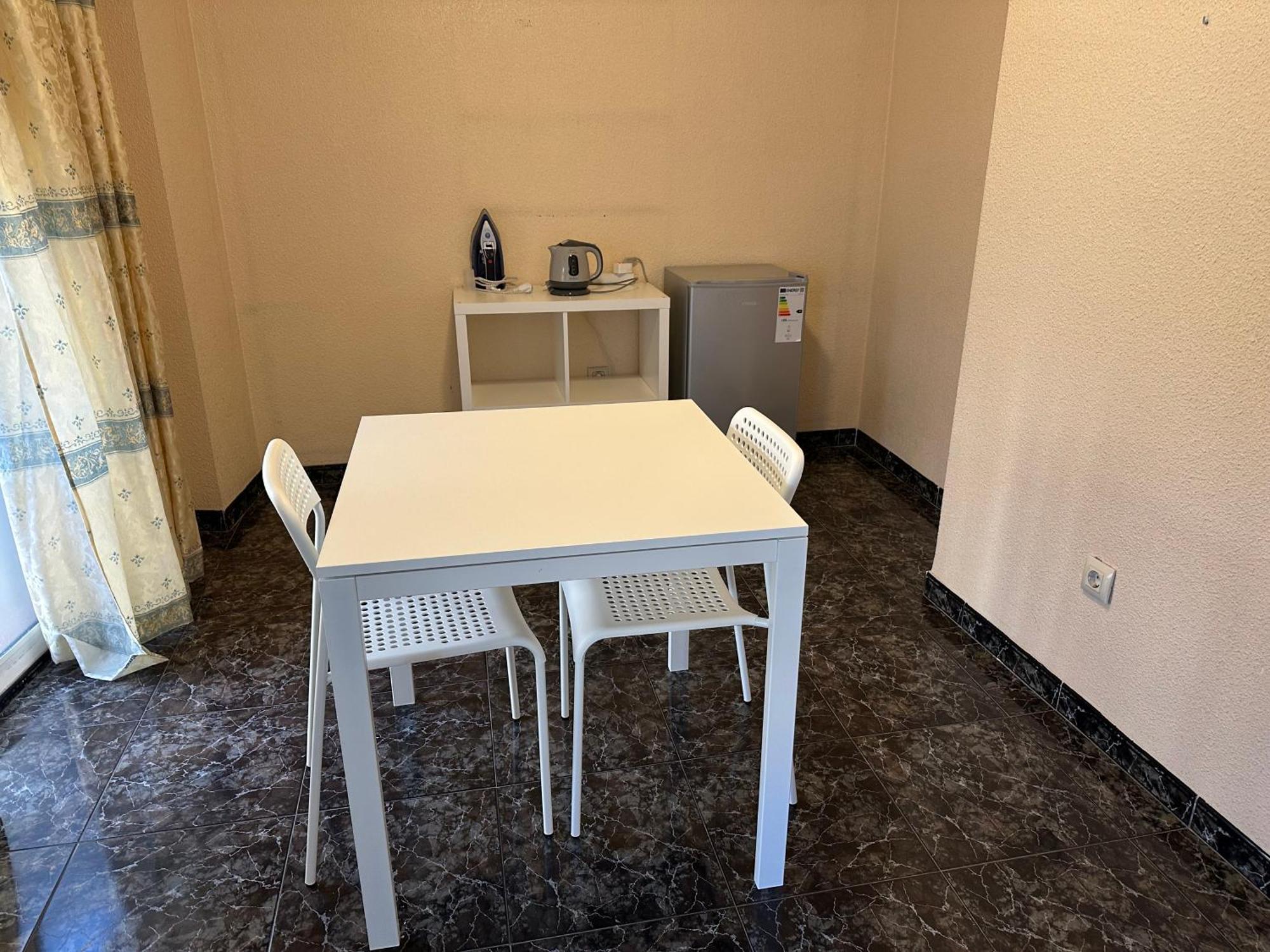 Almeria Centro Habitacion Privada En Apartamento Compartido Exteriör bild