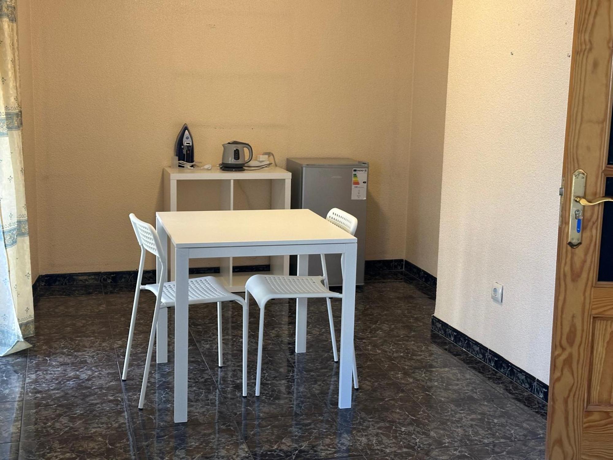 Almeria Centro Habitacion Privada En Apartamento Compartido Exteriör bild