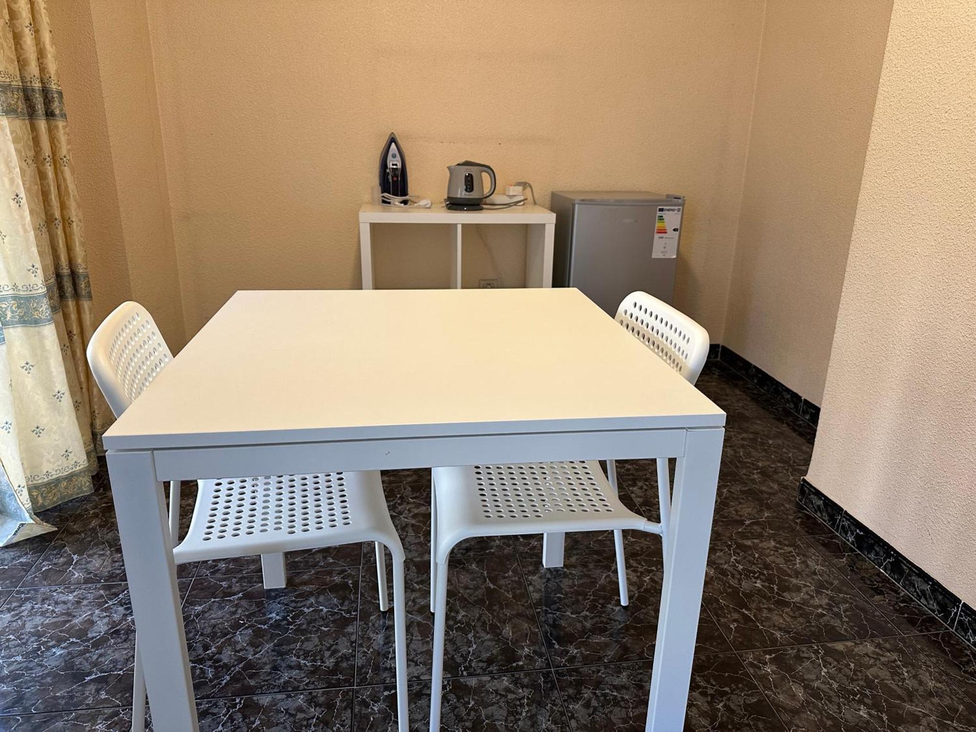Almeria Centro Habitacion Privada En Apartamento Compartido Exteriör bild